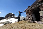 Al Monte Campo e Laghetto di Pietra Quadra da Capovalle-Caprini il 6 aprile 2017 - FOTOGALLERY